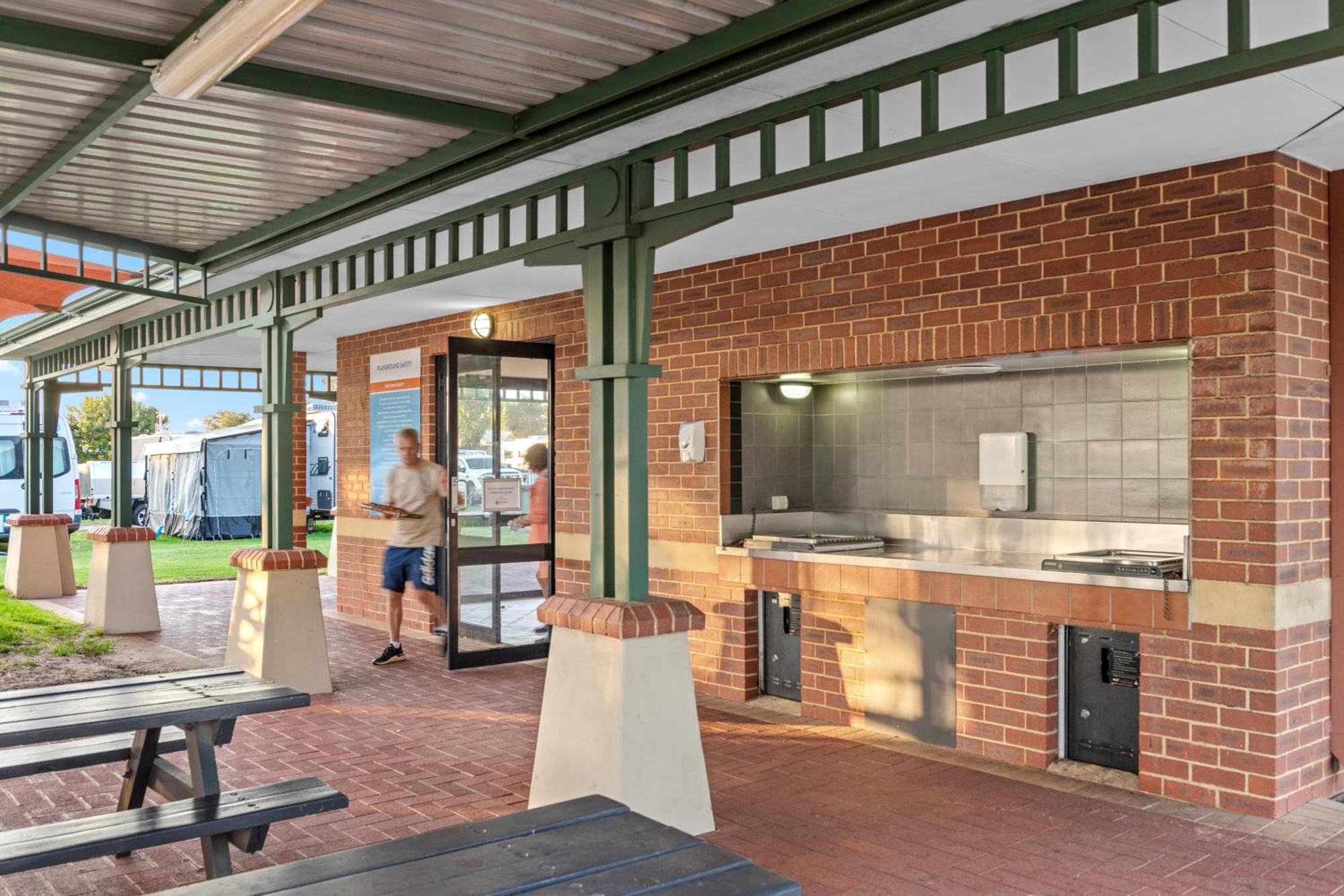 Discovery Parks - Perth Airport ภายนอก รูปภาพ